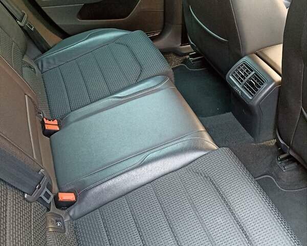 Чорний Фольксваген Гольф, об'ємом двигуна 1.97 л та пробігом 321 тис. км за 13200 $, фото 30 на Automoto.ua