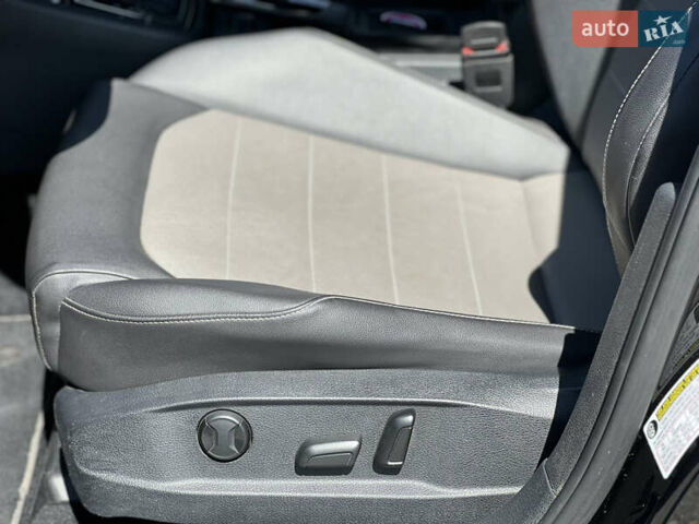 Черный Фольксваген Гольф, объемом двигателя 2 л и пробегом 213 тыс. км за 16999 $, фото 15 на Automoto.ua