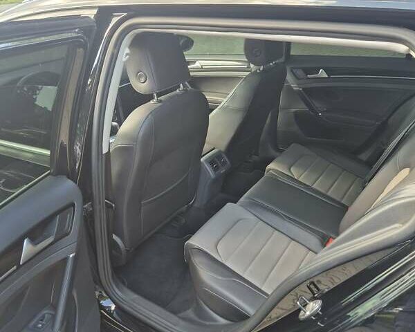 Черный Фольксваген Гольф, объемом двигателя 1.97 л и пробегом 207 тыс. км за 11500 $, фото 16 на Automoto.ua