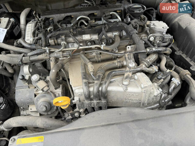 Черный Фольксваген Гольф, объемом двигателя 2 л и пробегом 159 тыс. км за 12999 $, фото 68 на Automoto.ua