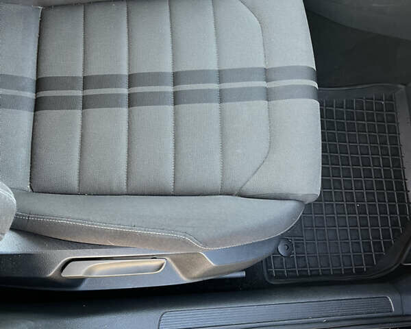 Фольксваген Гольф 2015 у Вінниці на Automoto.ua Чорний Фольксваген Гольф, об'ємом двигуна 1 л та пробігом 146 тис. км за 12500 $, фото 12 на Automoto.ua