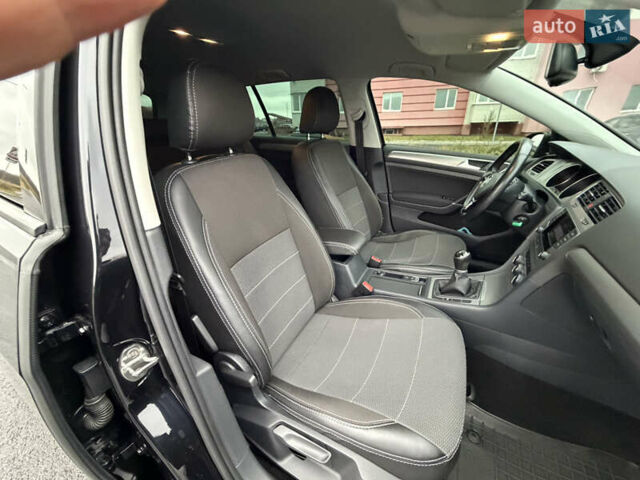 Черный Фольксваген Гольф, объемом двигателя 2 л и пробегом 159 тыс. км за 12999 $, фото 49 на Automoto.ua