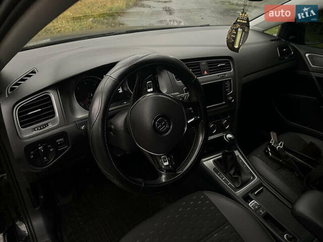 Черный Фольксваген Гольф, объемом двигателя 1.6 л и пробегом 285 тыс. км за 10350 $, фото 15 на Automoto.ua