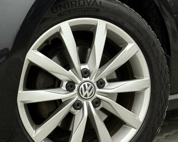 Черный Фольксваген Гольф, объемом двигателя 2 л и пробегом 242 тыс. км за 13290 $, фото 85 на Automoto.ua