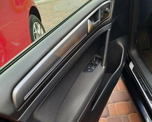 Черный Фольксваген Гольф, объемом двигателя 1.6 л и пробегом 253 тыс. км за 11950 $, фото 17 на Automoto.ua