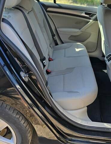 Черный Фольксваген Гольф, объемом двигателя 1.97 л и пробегом 180 тыс. км за 11500 $, фото 2 на Automoto.ua