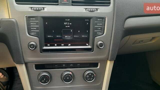 Черный Фольксваген Гольф, объемом двигателя 1.97 л и пробегом 192 тыс. км за 13500 $, фото 13 на Automoto.ua