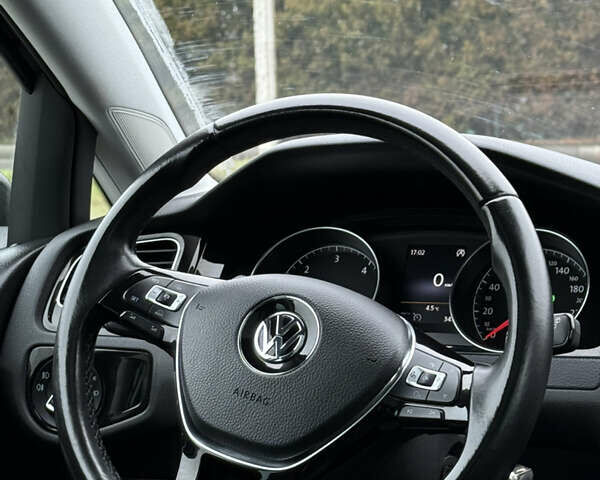 Черный Фольксваген Гольф, объемом двигателя 2 л и пробегом 242 тыс. км за 13290 $, фото 26 на Automoto.ua