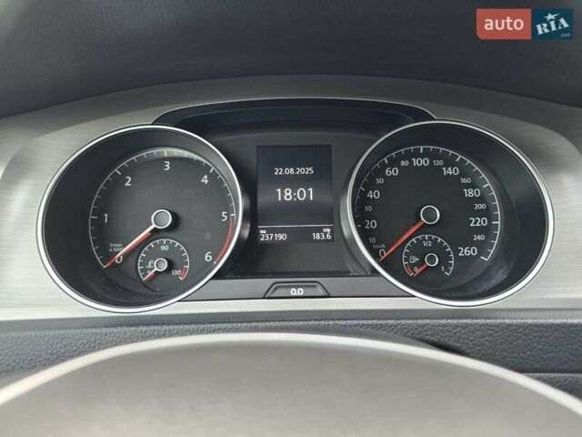 Черный Фольксваген Гольф, объемом двигателя 1.97 л и пробегом 237 тыс. км за 12950 $, фото 19 на Automoto.ua