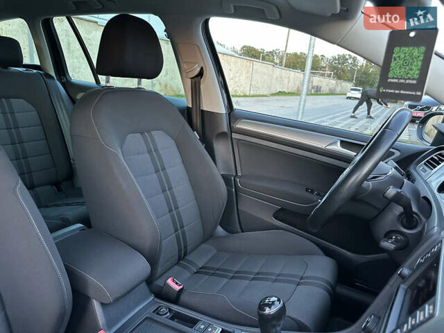 Черный Фольксваген Гольф, объемом двигателя 2 л и пробегом 248 тыс. км за 11999 $, фото 84 на Automoto.ua