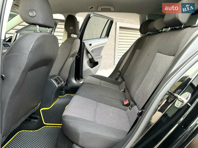 Чорний Фольксваген Гольф, об'ємом двигуна 1.6 л та пробігом 204 тис. км за 10900 $, фото 12 на Automoto.ua