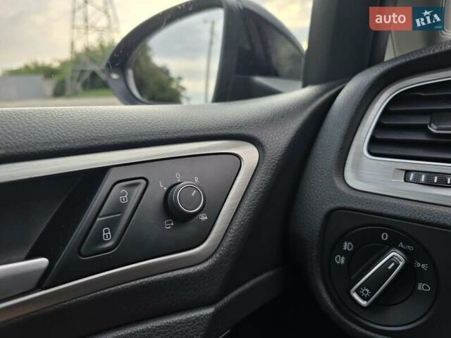 Черный Фольксваген Гольф, объемом двигателя 1.97 л и пробегом 237 тыс. км за 12950 $, фото 23 на Automoto.ua