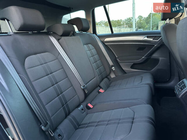 Черный Фольксваген Гольф, объемом двигателя 2 л и пробегом 248 тыс. км за 11999 $, фото 77 на Automoto.ua