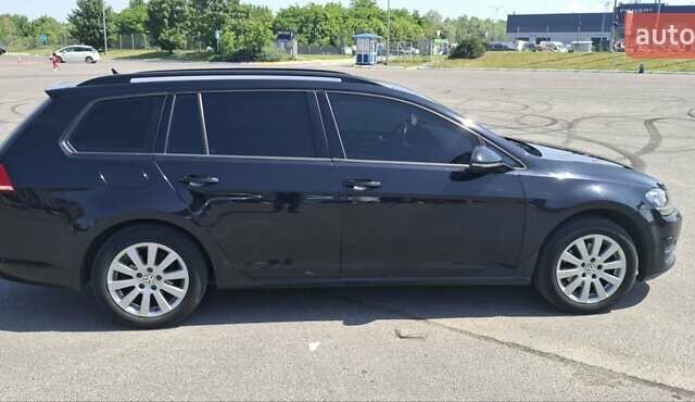 Черный Фольксваген Гольф, объемом двигателя 1.6 л и пробегом 275 тыс. км за 9700 $, фото 1 на Automoto.ua