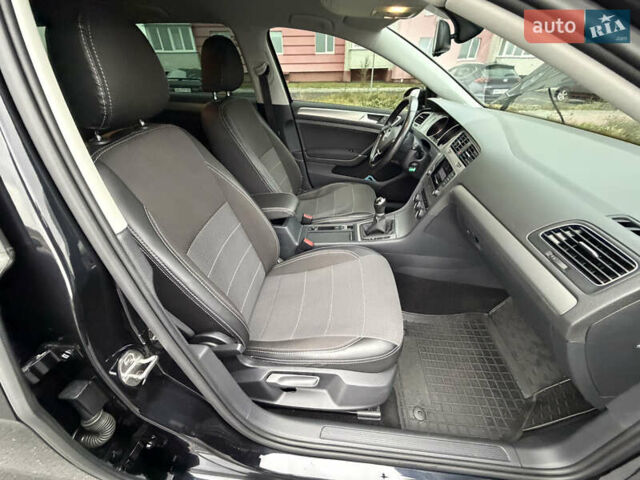 Черный Фольксваген Гольф, объемом двигателя 2 л и пробегом 159 тыс. км за 12999 $, фото 55 на Automoto.ua