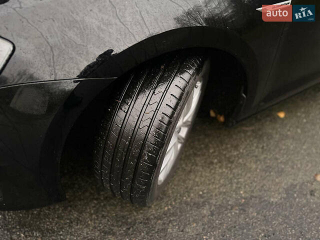 Черный Фольксваген Гольф, объемом двигателя 1.6 л и пробегом 285 тыс. км за 10350 $, фото 12 на Automoto.ua
