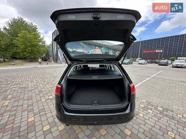 Чорний Фольксваген Гольф, об'ємом двигуна 1.6 л та пробігом 268 тис. км за 10999 $, фото 11 на Automoto.ua