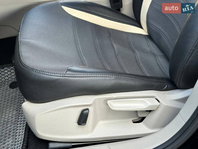 Черный Фольксваген Гольф, объемом двигателя 1.97 л и пробегом 96 тыс. км за 12699 $, фото 10 на Automoto.ua