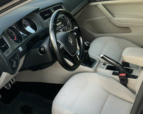 Черный Фольксваген Гольф, объемом двигателя 1.97 л и пробегом 236 тыс. км за 10500 $, фото 11 на Automoto.ua