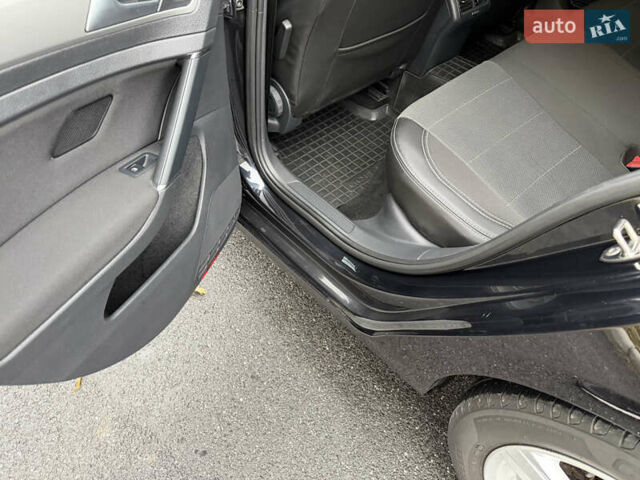 Черный Фольксваген Гольф, объемом двигателя 2 л и пробегом 159 тыс. км за 12999 $, фото 51 на Automoto.ua