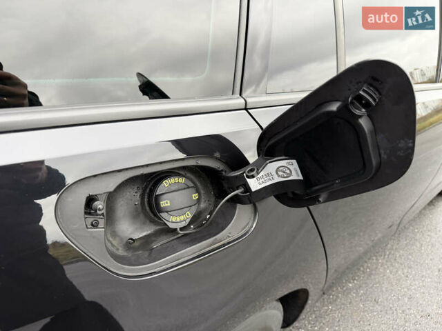 Черный Фольксваген Гольф, объемом двигателя 2 л и пробегом 159 тыс. км за 12999 $, фото 46 на Automoto.ua