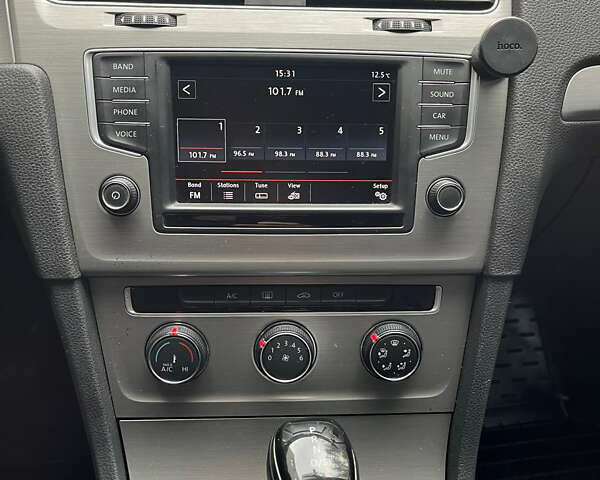 Черный Фольксваген Гольф, объемом двигателя 1.8 л и пробегом 195 тыс. км за 8999 $, фото 11 на Automoto.ua