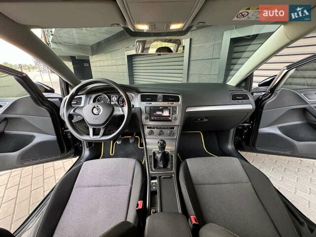 Чорний Фольксваген Гольф, об'ємом двигуна 1.6 л та пробігом 204 тис. км за 10900 $, фото 20 на Automoto.ua