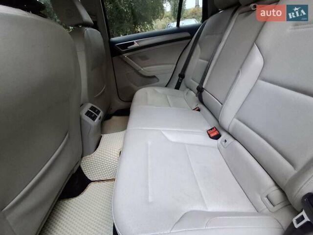 Черный Фольксваген Гольф, объемом двигателя 1.97 л и пробегом 103 тыс. км за 13000 $, фото 3 на Automoto.ua