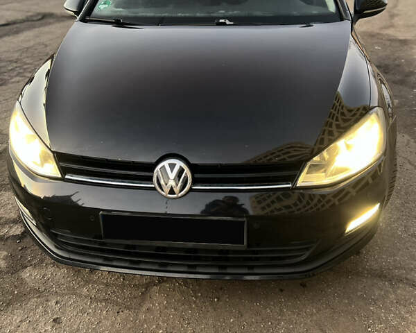 Черный Фольксваген Гольф, объемом двигателя 1.6 л и пробегом 209 тыс. км за 9600 $, фото 5 на Automoto.ua