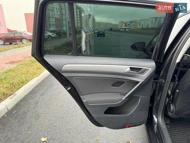 Черный Фольксваген Гольф, объемом двигателя 2 л и пробегом 159 тыс. км за 12999 $, фото 50 на Automoto.ua