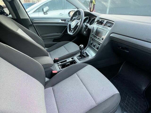 Черный Фольксваген Гольф, объемом двигателя 1.6 л и пробегом 209 тыс. км за 9600 $, фото 16 на Automoto.ua