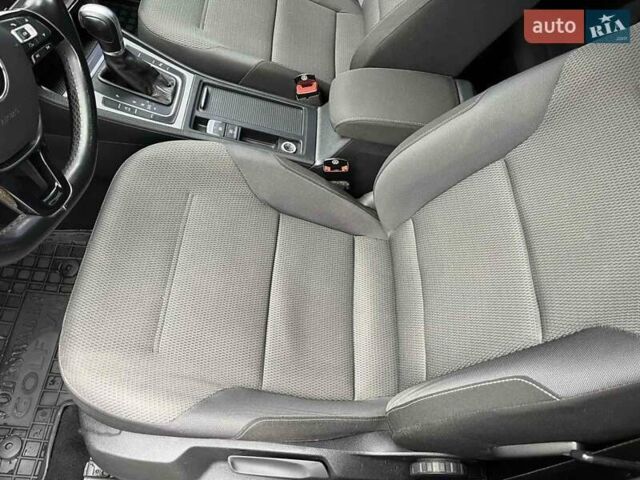 Чорний Фольксваген Гольф, об'ємом двигуна 1.6 л та пробігом 264 тис. км за 10800 $, фото 23 на Automoto.ua