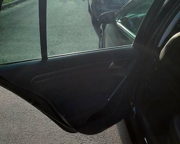 Черный Фольксваген Гольф, объемом двигателя 1.6 л и пробегом 253 тыс. км за 11950 $, фото 7 на Automoto.ua