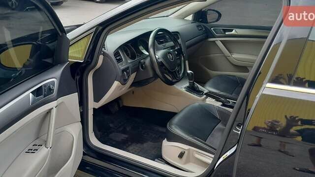 Черный Фольксваген Гольф, объемом двигателя 1.97 л и пробегом 192 тыс. км за 13500 $, фото 8 на Automoto.ua