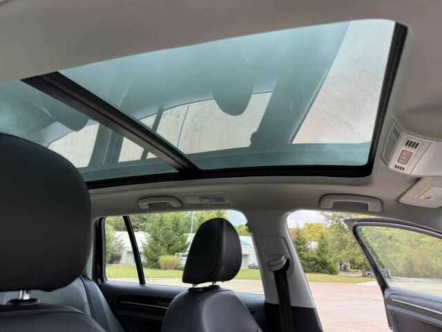 Чорний Фольксваген Гольф, об'ємом двигуна 2 л та пробігом 71 тис. км за 2300 $, фото 10 на Automoto.ua