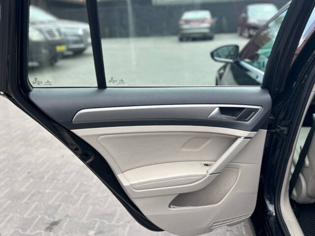 Черный Фольксваген Гольф, объемом двигателя 2 л и пробегом 108 тыс. км за 13000 $, фото 22 на Automoto.ua