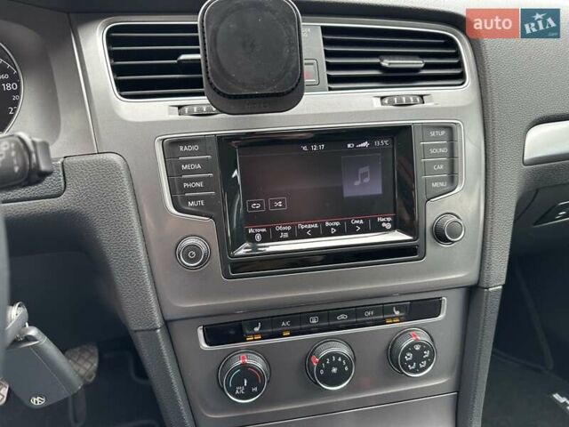 Чорний Фольксваген Гольф, об'ємом двигуна 1.6 л та пробігом 268 тис. км за 10999 $, фото 24 на Automoto.ua