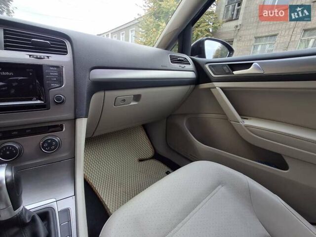 Черный Фольксваген Гольф, объемом двигателя 1.97 л и пробегом 103 тыс. км за 13000 $, фото 10 на Automoto.ua