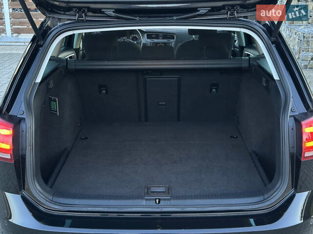 Черный Фольксваген Гольф, объемом двигателя 2 л и пробегом 248 тыс. км за 11999 $, фото 90 на Automoto.ua