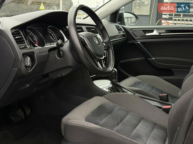 Черный Фольксваген Гольф, объемом двигателя 2 л и пробегом 242 тыс. км за 13290 $, фото 19 на Automoto.ua