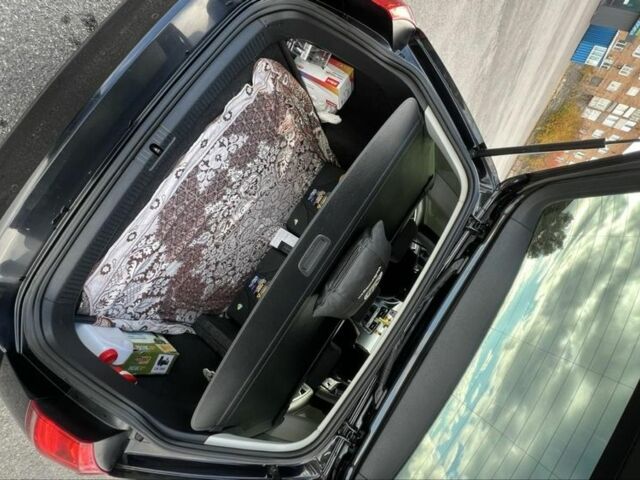 Черный Фольксваген Гольф, объемом двигателя 1.6 л и пробегом 265 тыс. км за 10500 $, фото 11 на Automoto.ua