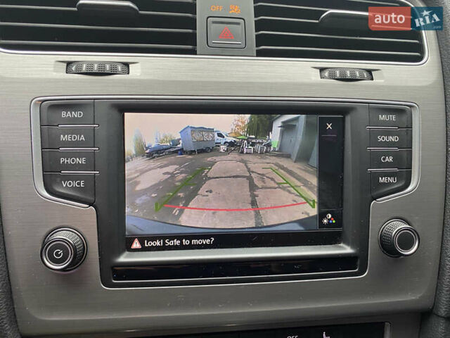 Черный Фольксваген Гольф, объемом двигателя 1.8 л и пробегом 179 тыс. км за 11200 $, фото 12 на Automoto.ua