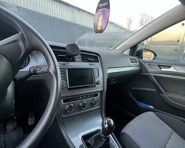 Черный Фольксваген Гольф, объемом двигателя 1.6 л и пробегом 209 тыс. км за 9600 $, фото 28 на Automoto.ua