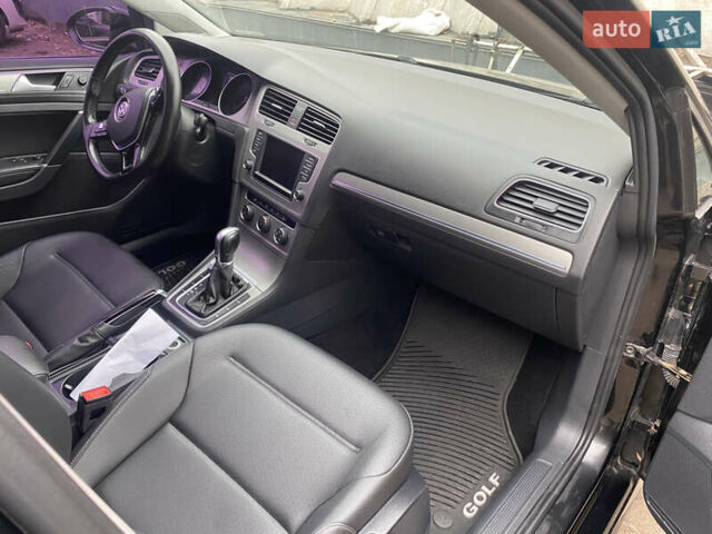 Черный Фольксваген Гольф, объемом двигателя 1.8 л и пробегом 179 тыс. км за 11200 $, фото 32 на Automoto.ua