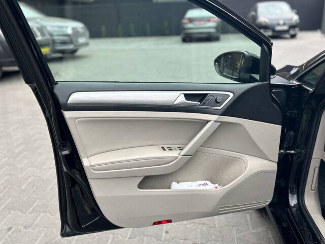 Черный Фольксваген Гольф, объемом двигателя 2 л и пробегом 108 тыс. км за 13000 $, фото 6 на Automoto.ua