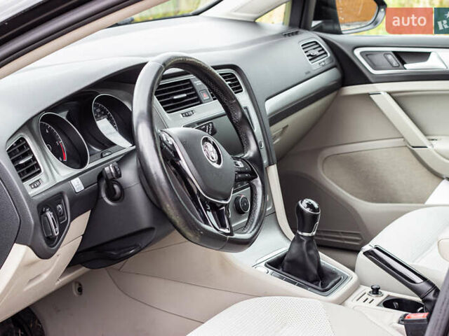 Чорний Фольксваген Гольф, об'ємом двигуна 1.97 л та пробігом 251 тис. км за 12000 $, фото 6 на Automoto.ua