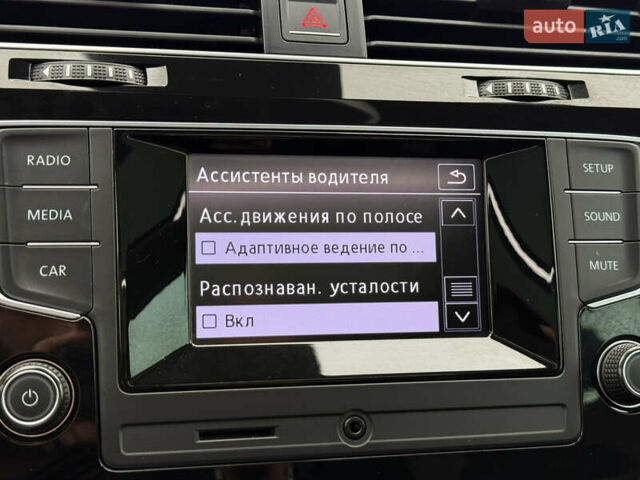 Черный Фольксваген Гольф, объемом двигателя 2 л и пробегом 242 тыс. км за 13290 $, фото 64 на Automoto.ua