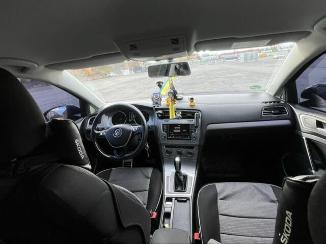 Черный Фольксваген Гольф, объемом двигателя 1.6 л и пробегом 265 тыс. км за 10500 $, фото 15 на Automoto.ua