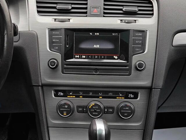 Черный Фольксваген Гольф, объемом двигателя 1.6 л и пробегом 77 тыс. км за 2400 $, фото 6 на Automoto.ua