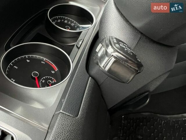 Черный Фольксваген Гольф, объемом двигателя 1.6 л и пробегом 240 тыс. км за 11000 $, фото 76 на Automoto.ua